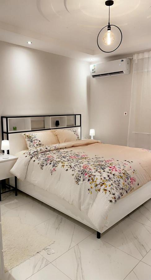 White * Jeddah