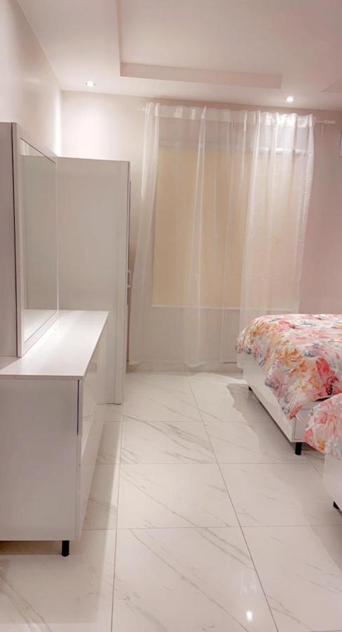 White * Jeddah